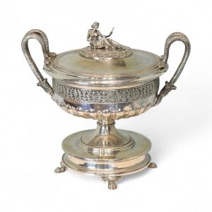 Coupe En Argent Finement Repoussée - Italie, milieu du XXe siècle